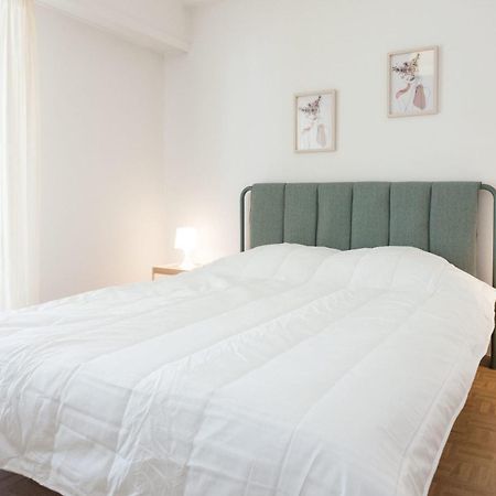 Modern 1 Bd Balcony Apt Near Metro In Kato Patisia アテネ エクステリア 写真